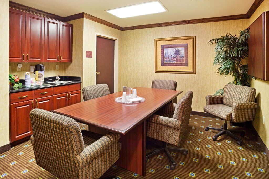 Holiday Inn Express & Suites Kings Mountain - Shelby Area By Ihg Exterior photo