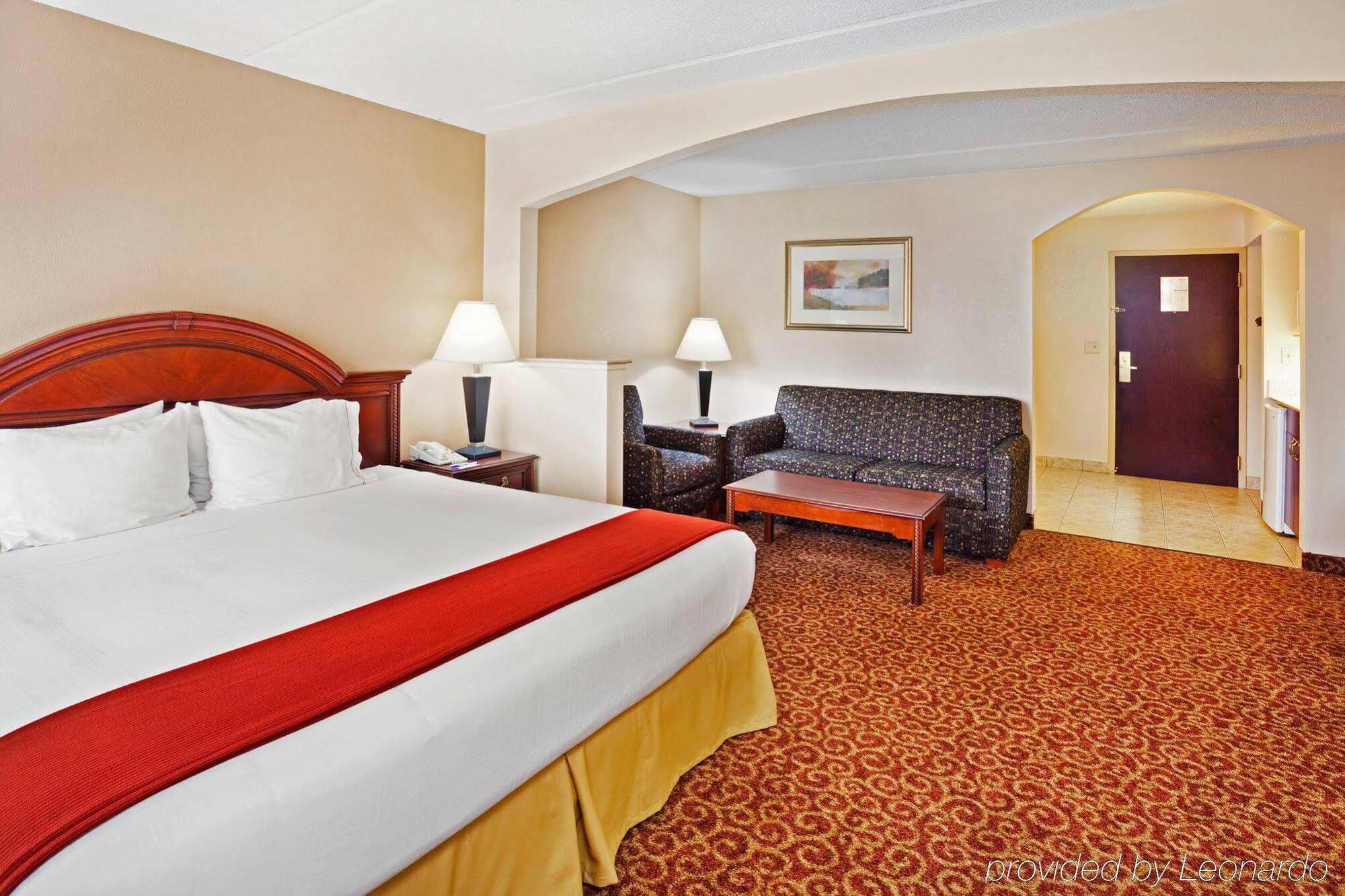 Holiday Inn Express & Suites Kings Mountain - Shelby Area By Ihg Exterior photo